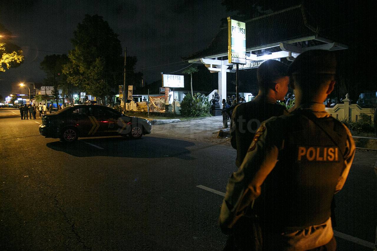 Petugas Berjaga di Kaliurang...