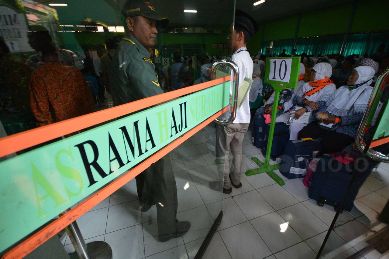 Bandara Juanda Berangkatkan...
