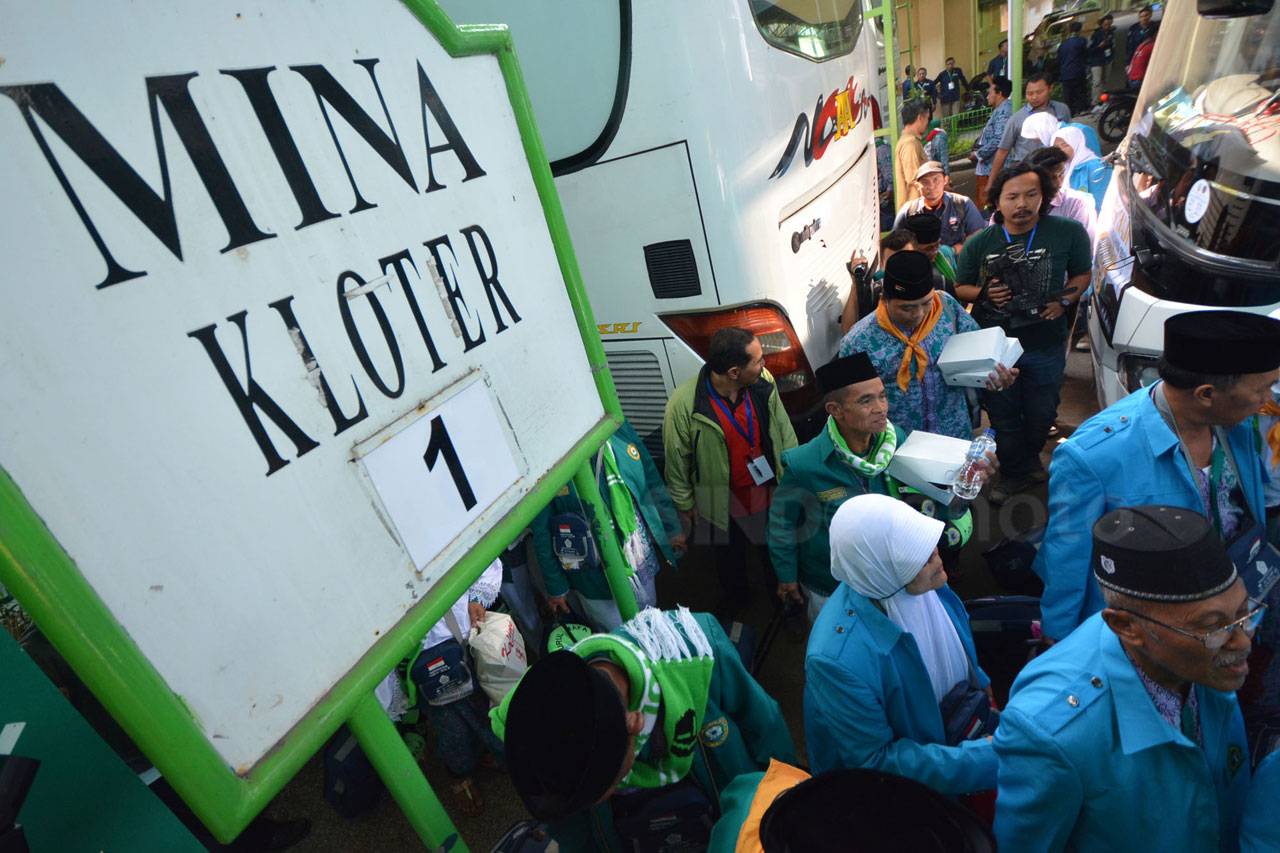 Bandara Juanda Berangkatkan...