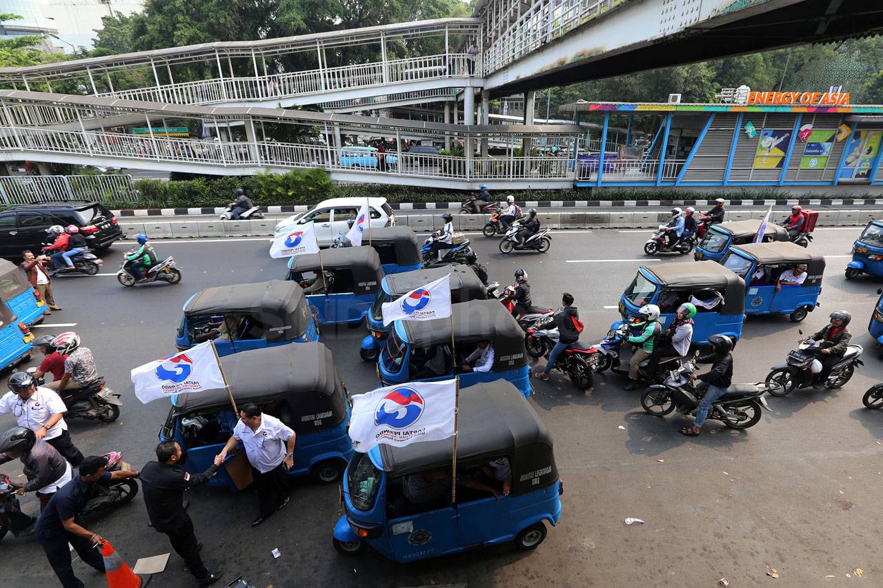 DPW Perindo DKI Serahkan...