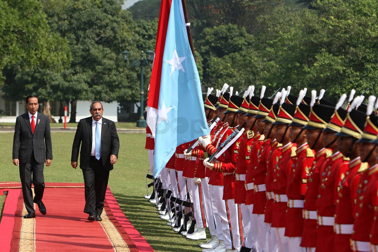 Presiden Jokowi Terima...