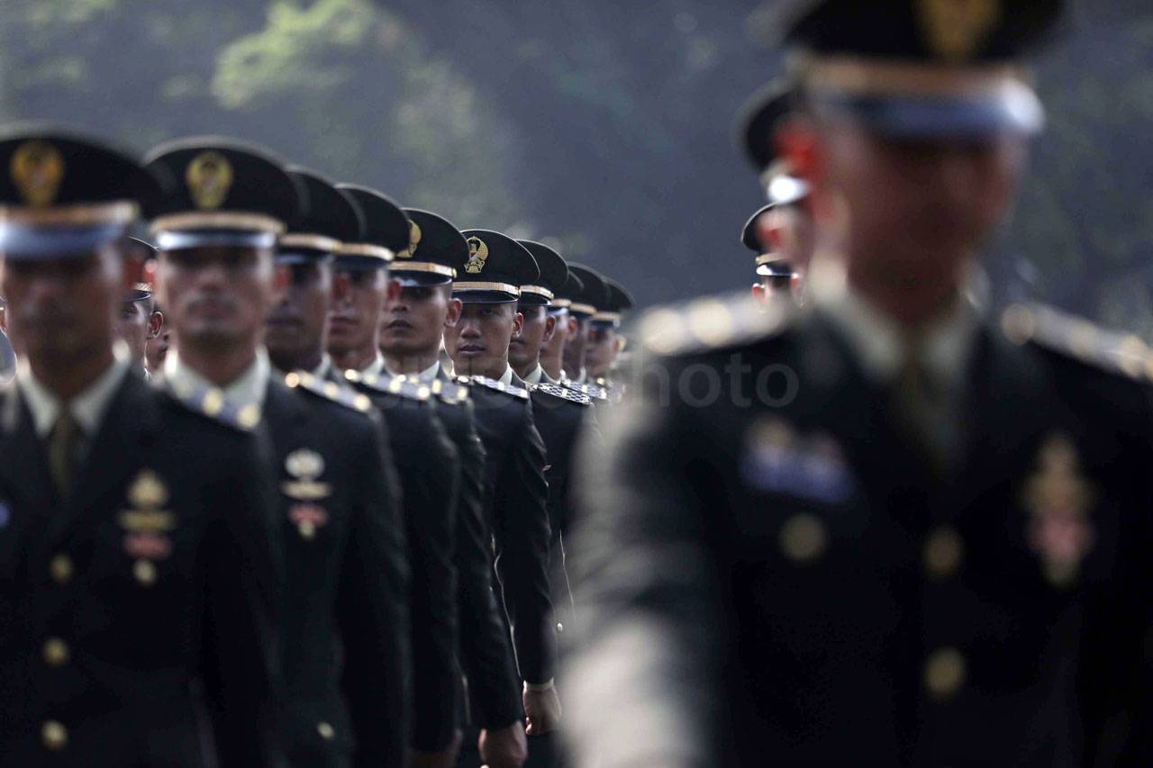 Presiden Jokowi Lantik...