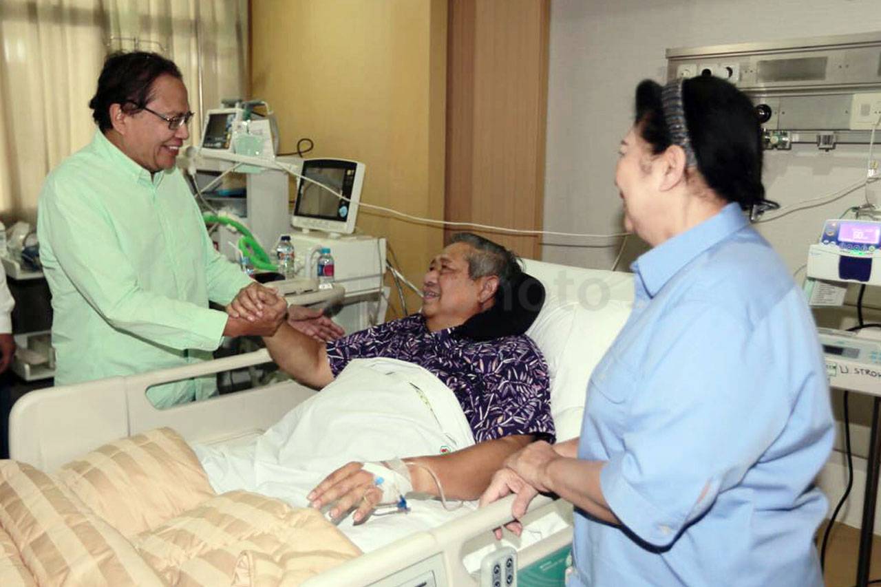 Rizal Ramli Besuk SBY...