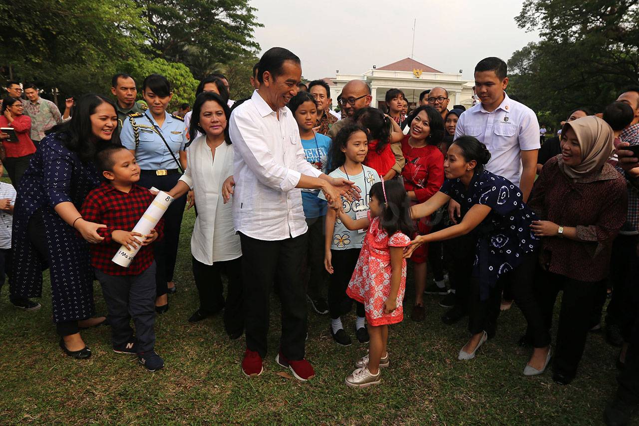 Presiden Jokowi Ajak...