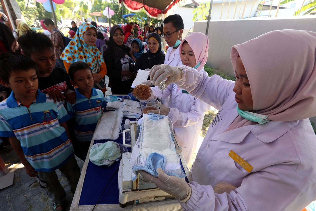 Mahasiswa Surabaya Kenalkan...