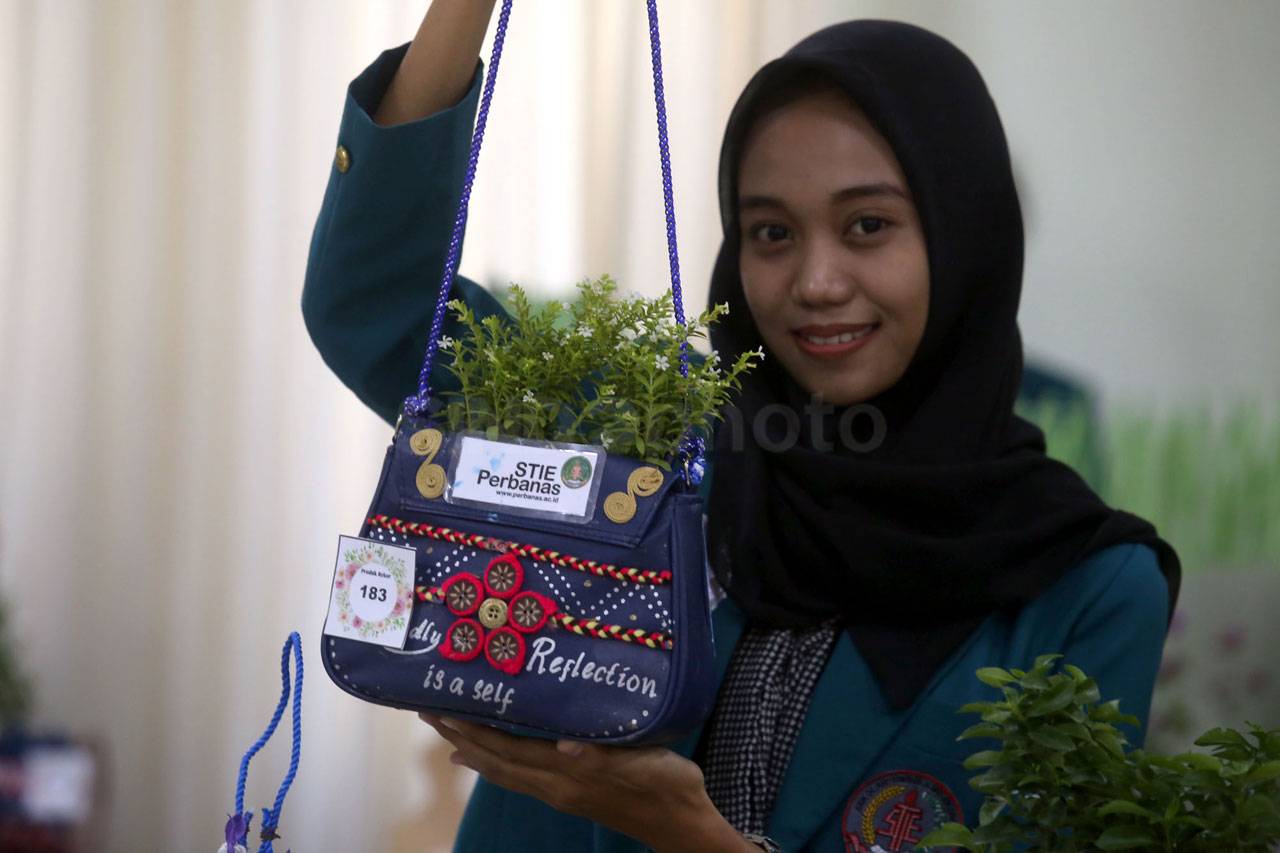 Mahasiswa STIE Perbanas...