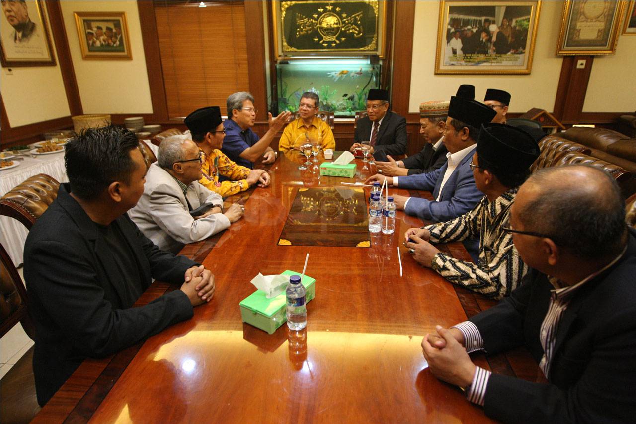Menlu Malaysia Datuk...