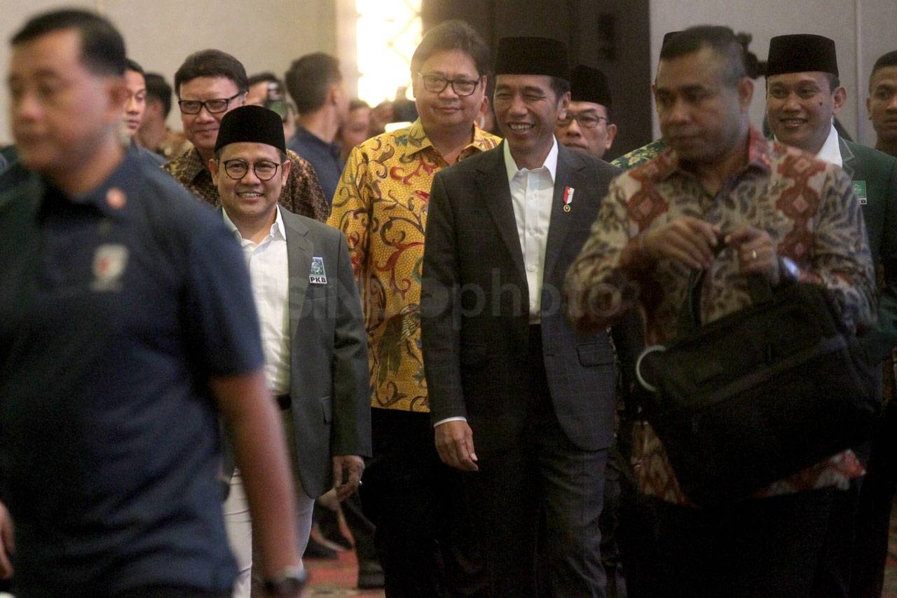 Presiden Jokowi Hadiri...