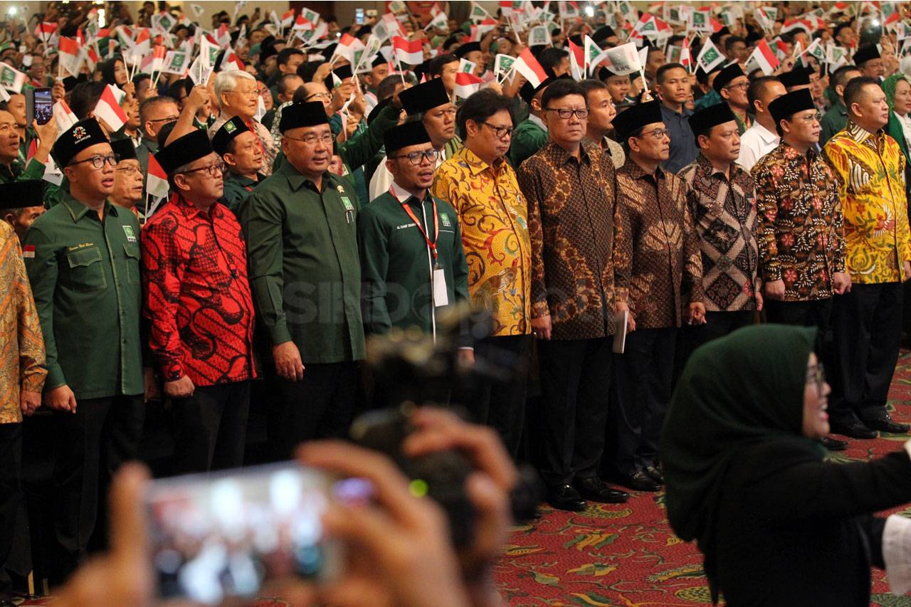 Presiden Jokowi Hadiri...