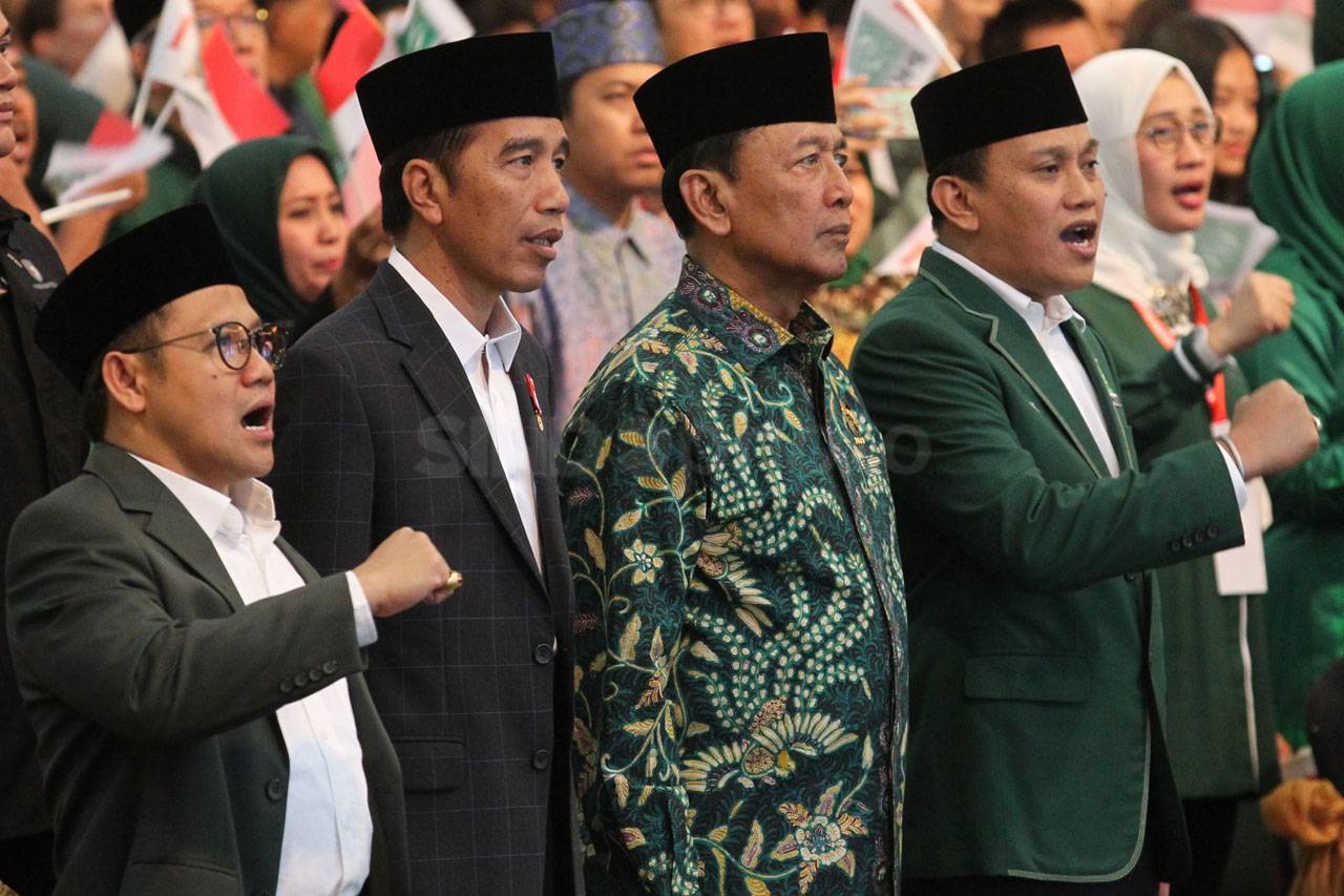 Presiden Jokowi Hadiri...