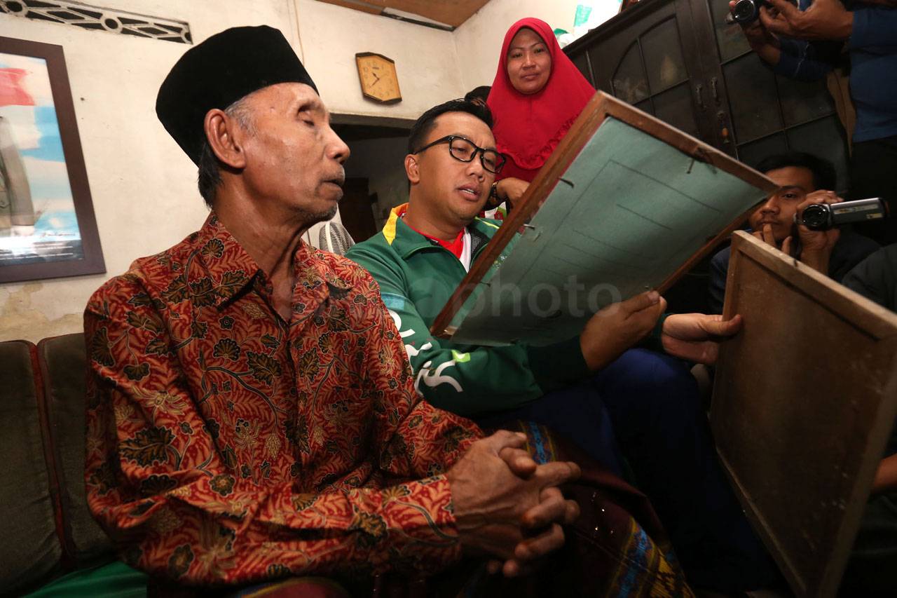 Menpora Kunjungi Mantan...