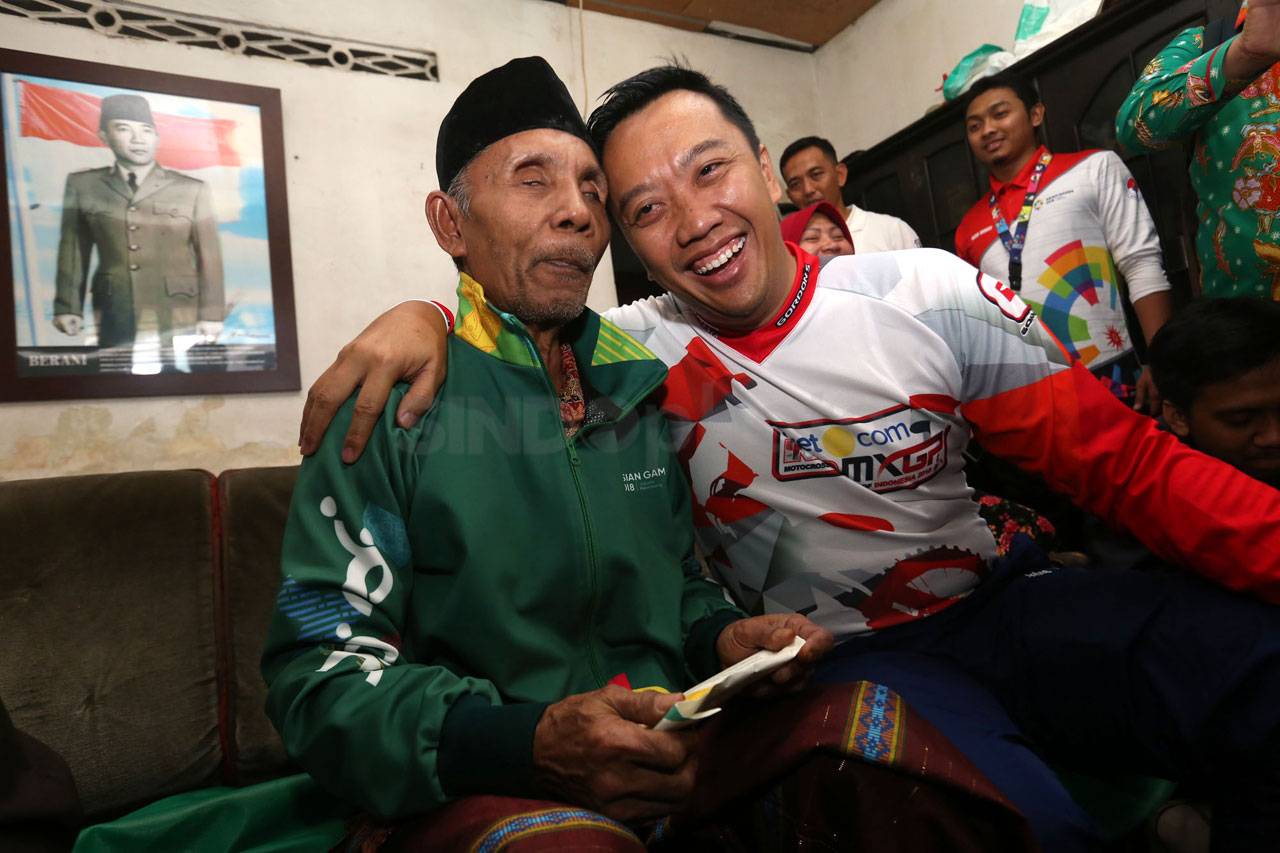 Menpora Kunjungi Mantan...