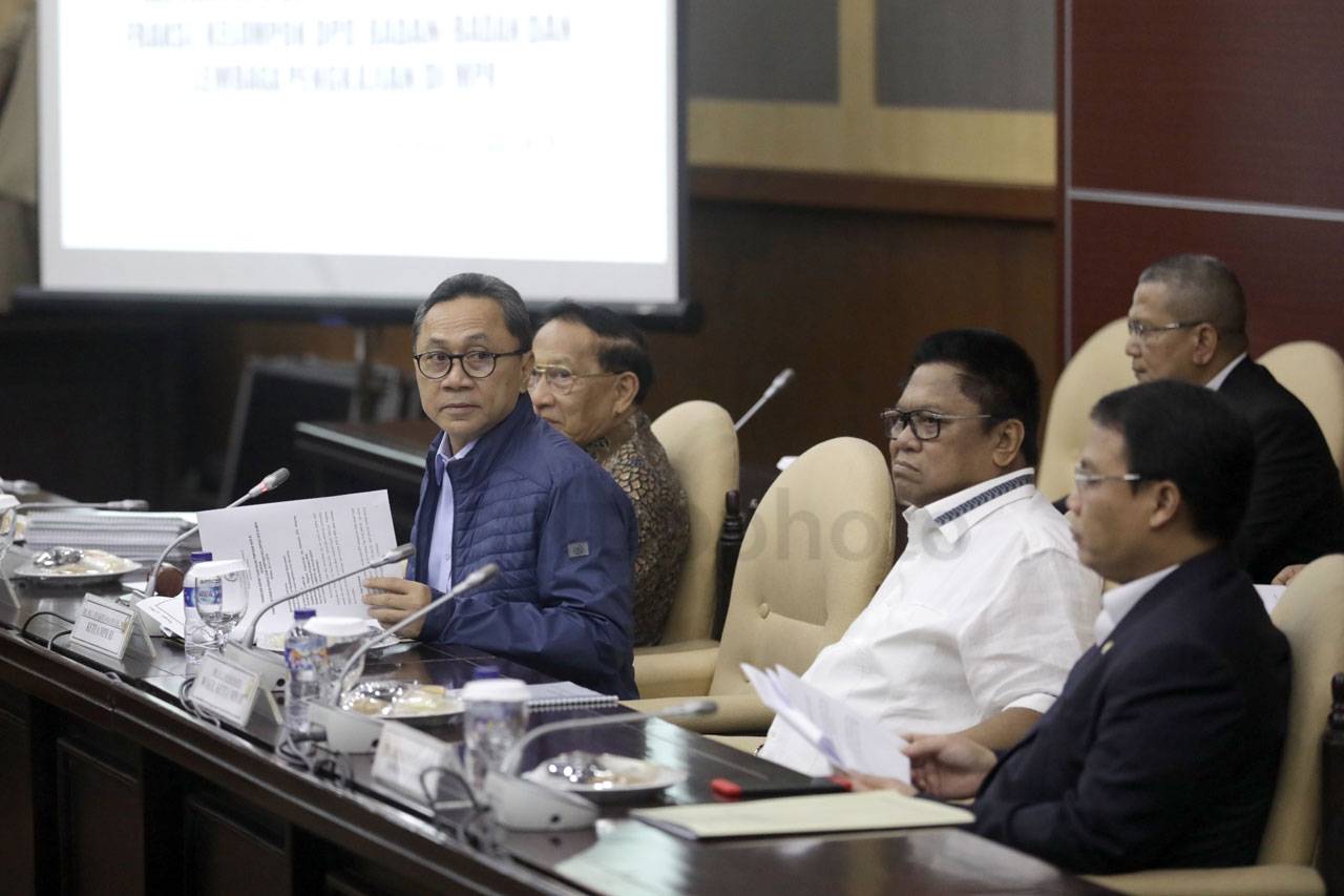 MPR Gelar Rapat Gabungan...