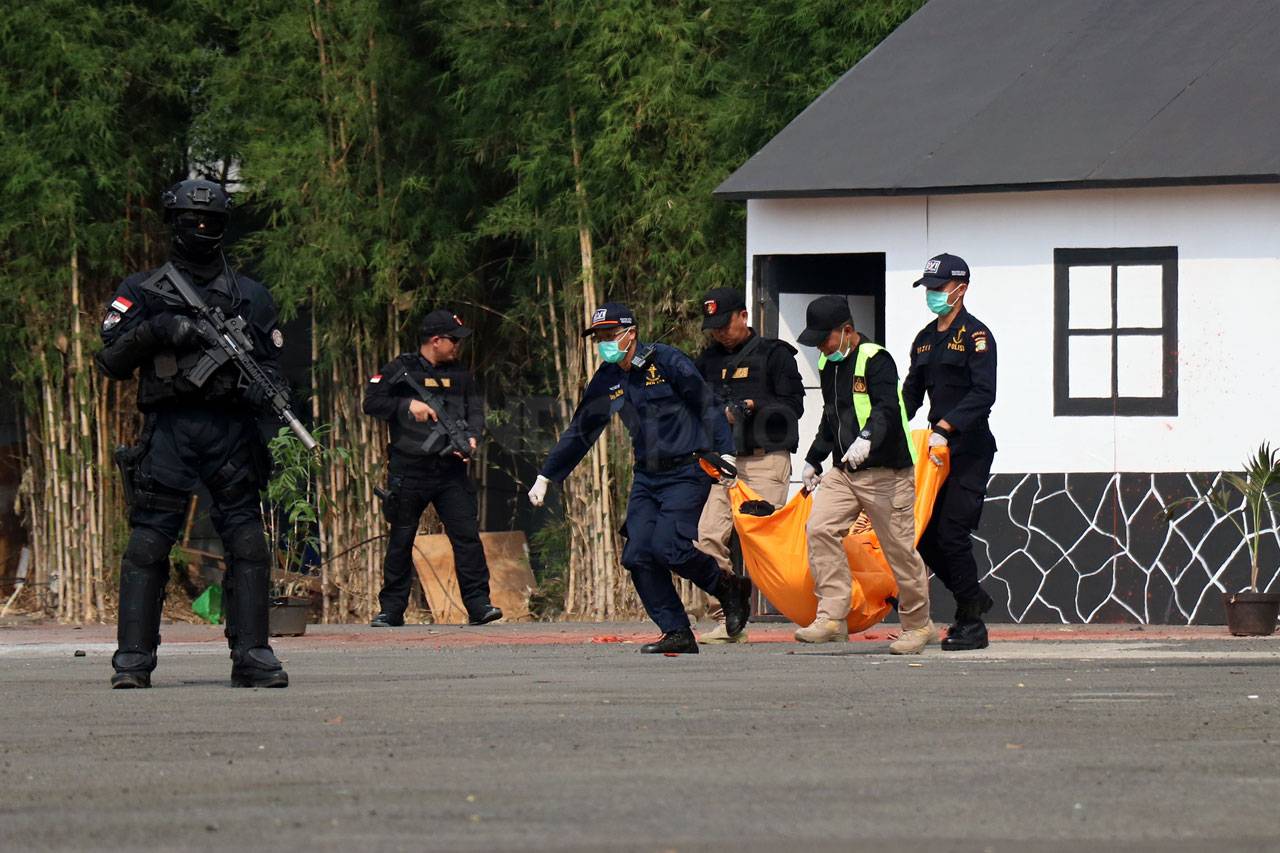Panglima TNI Tutup Latihan...