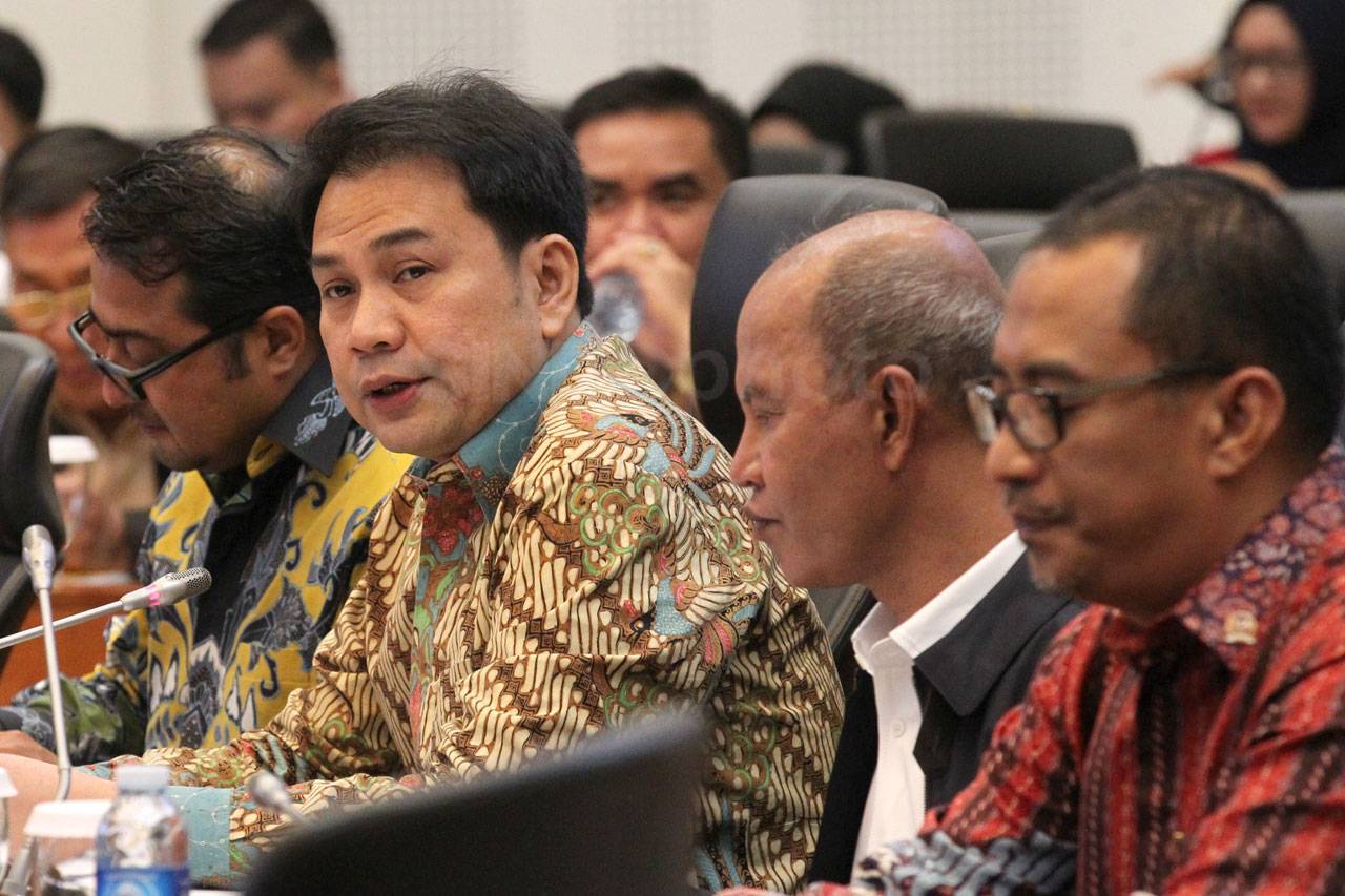 Menkeu Raker dengan...