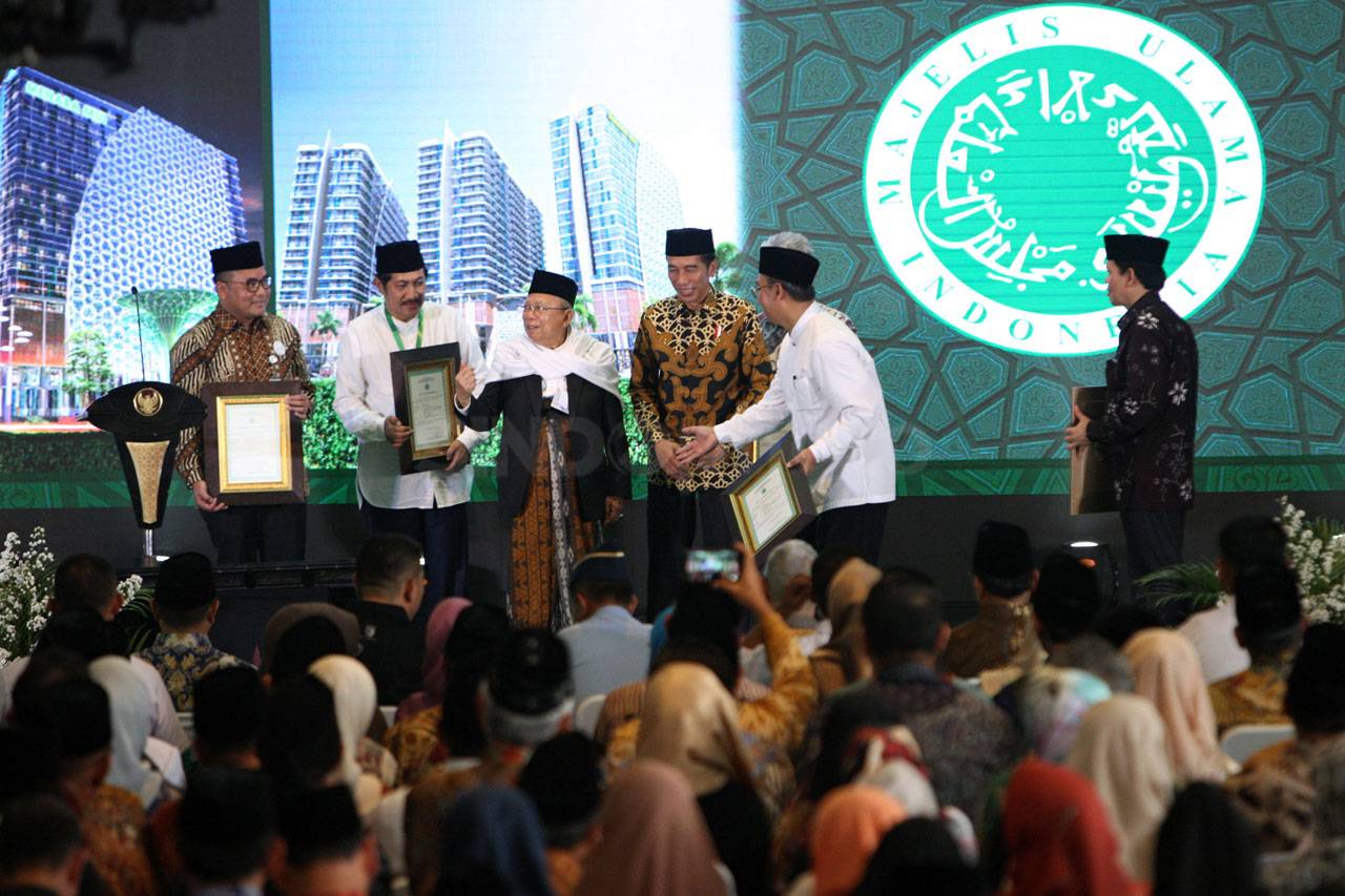 Presiden Jokowi Hadiri...