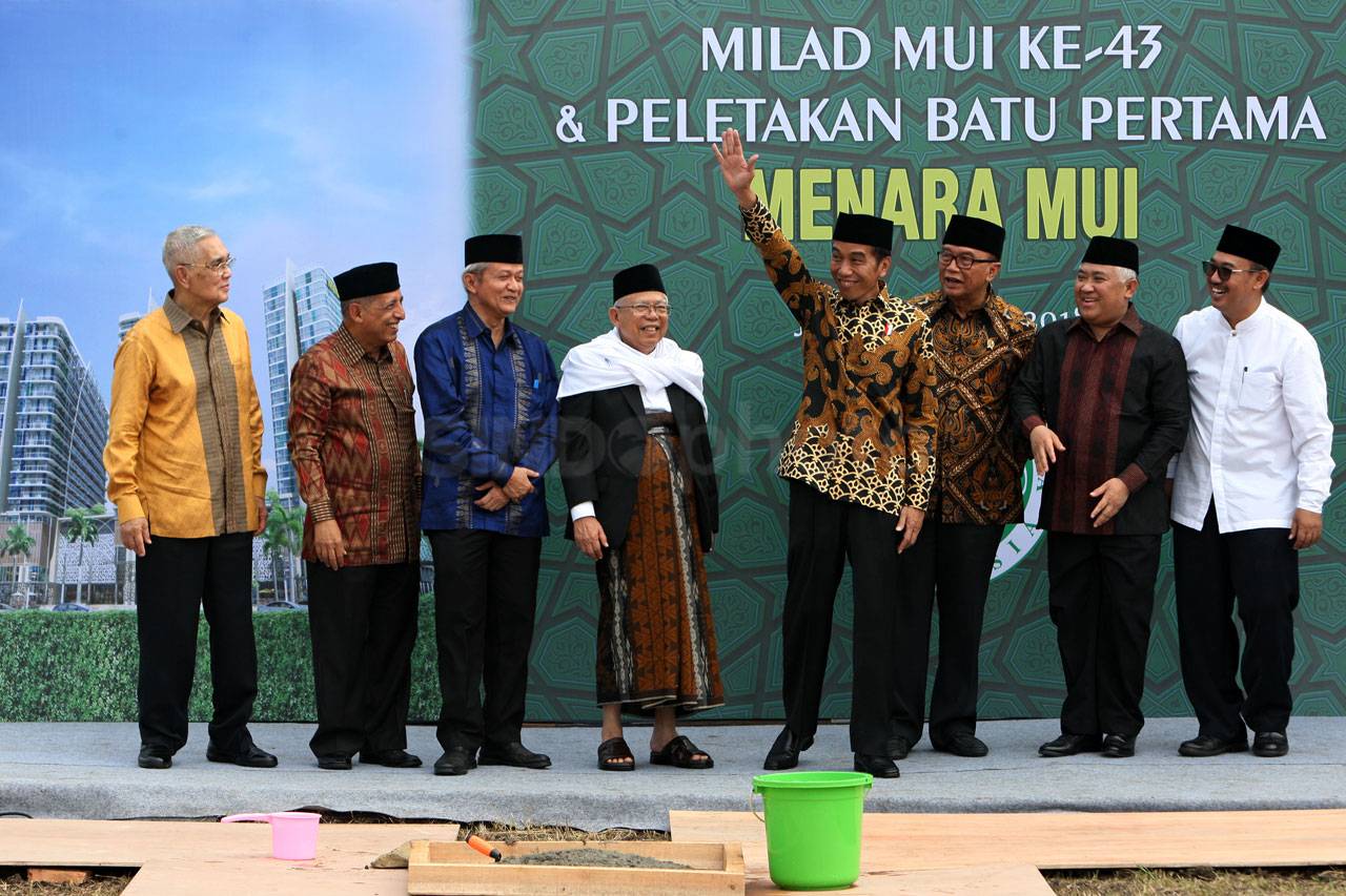 Presiden Jokowi Hadiri...