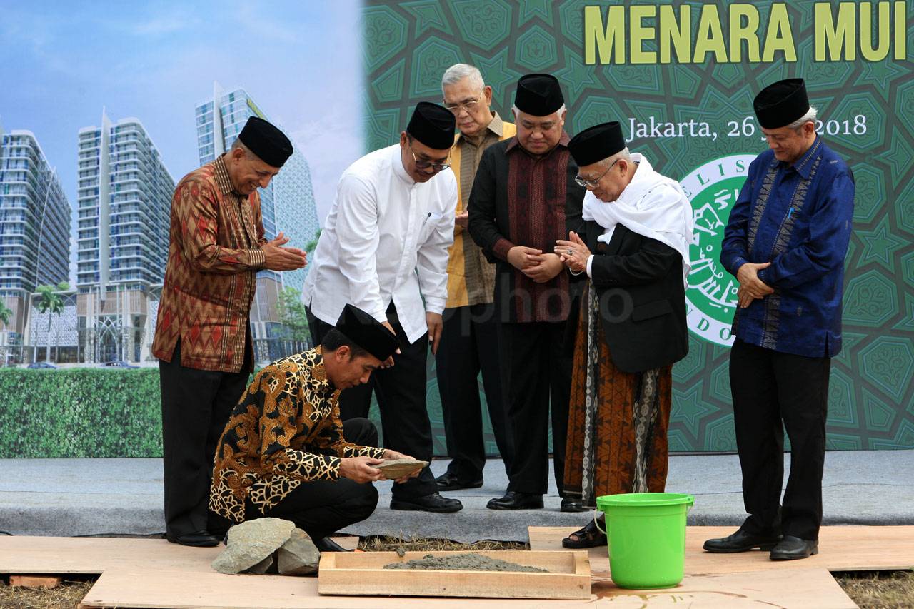 Presiden Jokowi Hadiri...