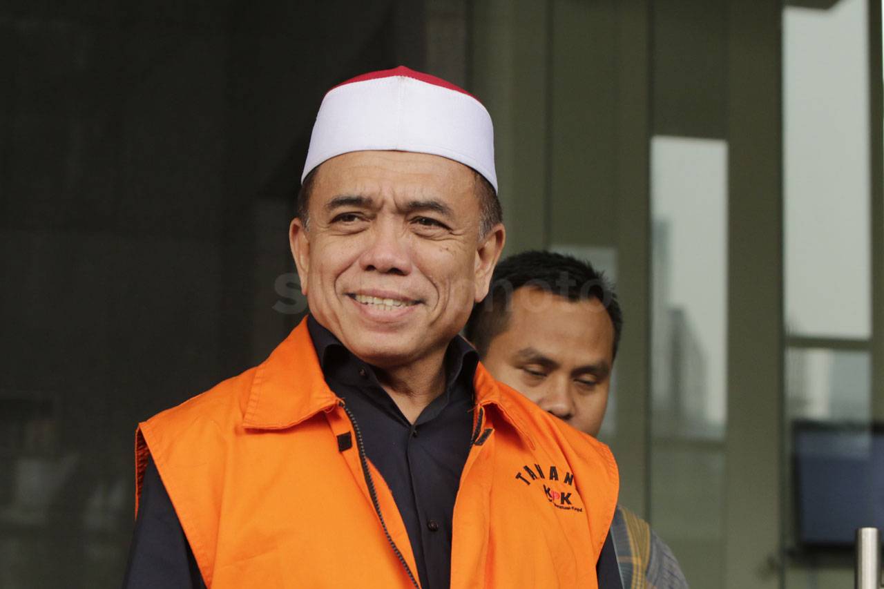 Gubernur Aceh Nonaktif...