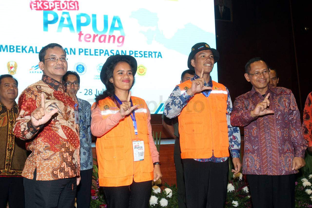 Lima Universitas Ikuti...