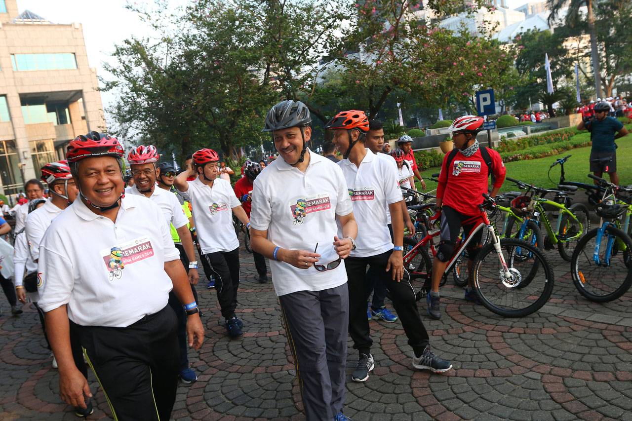Gubernur BI dan Menkominfo...