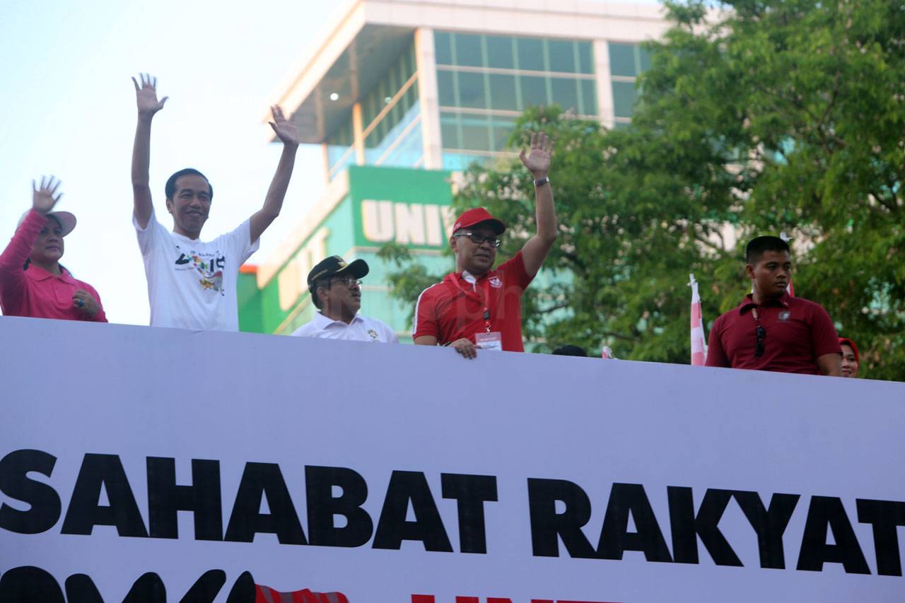 Presiden Jokowi Ikuti...