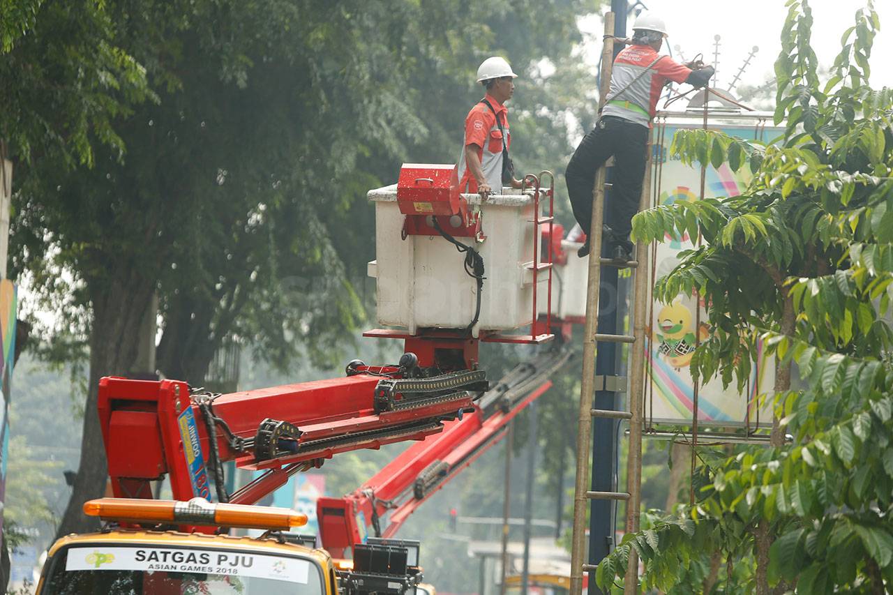 Tiang Lampu Penerangan...