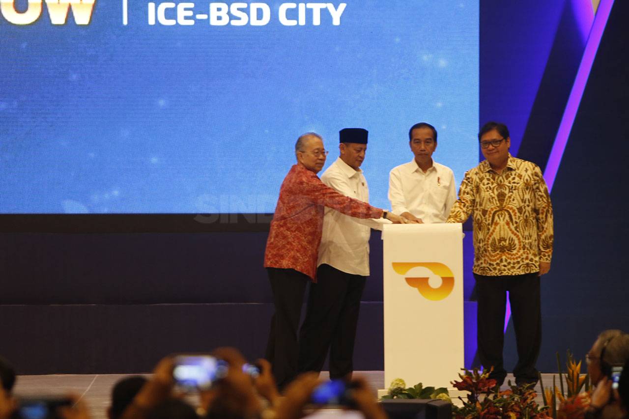 Presiden Jokowi Buka...