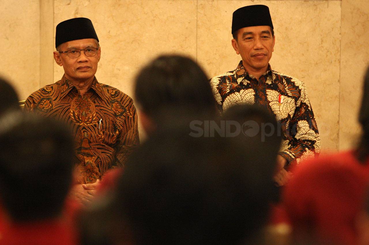Presiden Jokowi Bertemu...