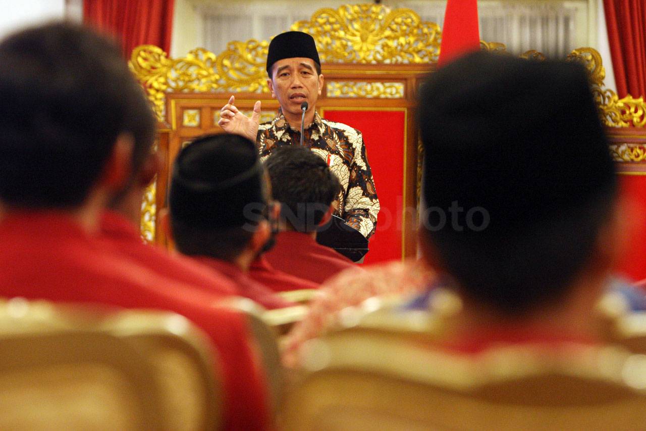 Presiden Jokowi Bertemu...