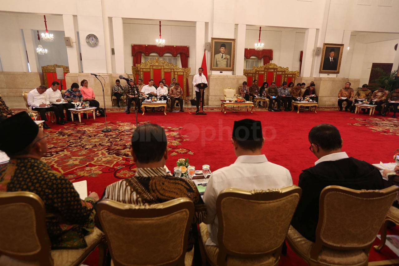 Presiden Jokowi Pimpin...