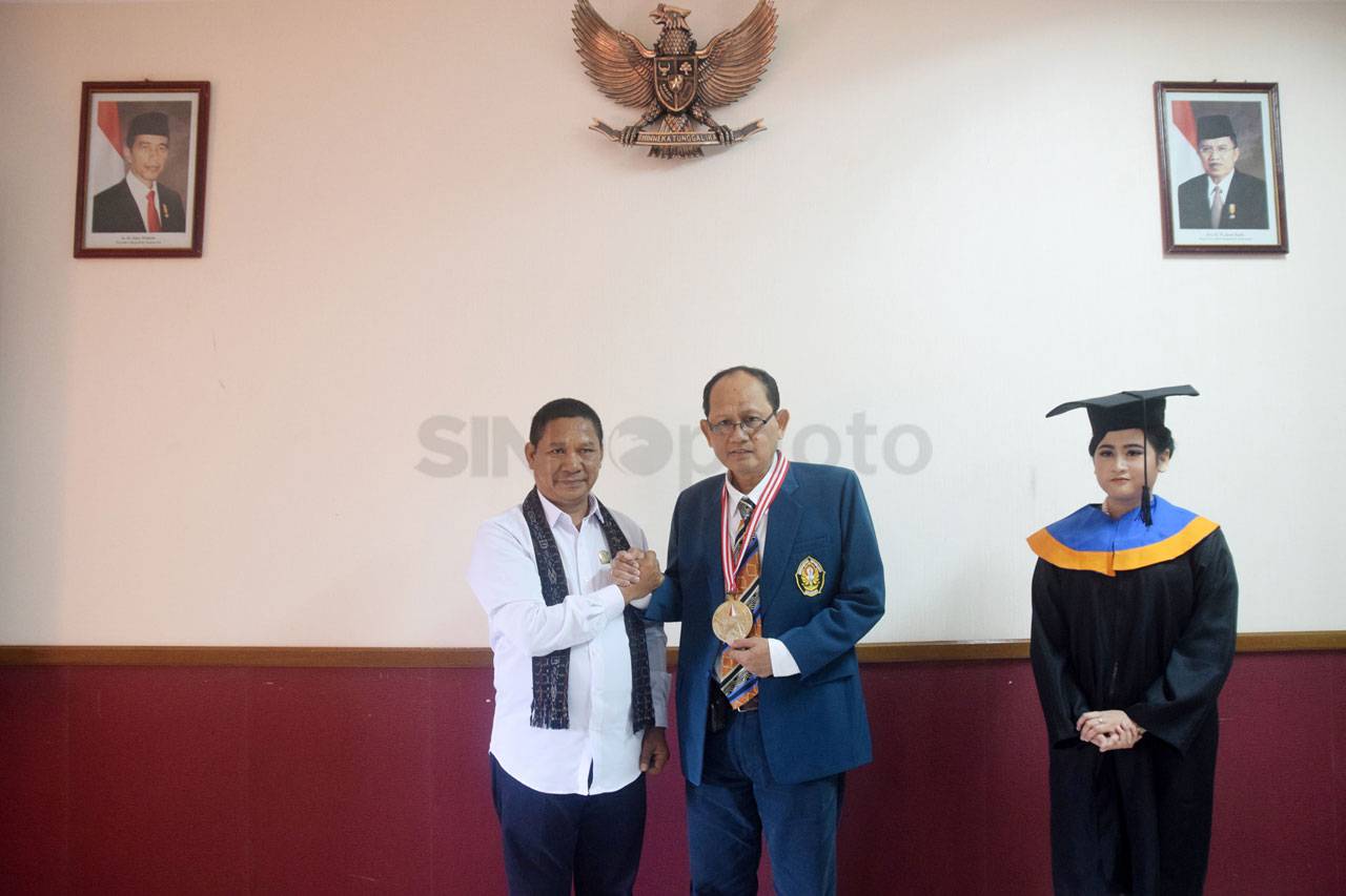 Lulusan Sarjana Termuda...