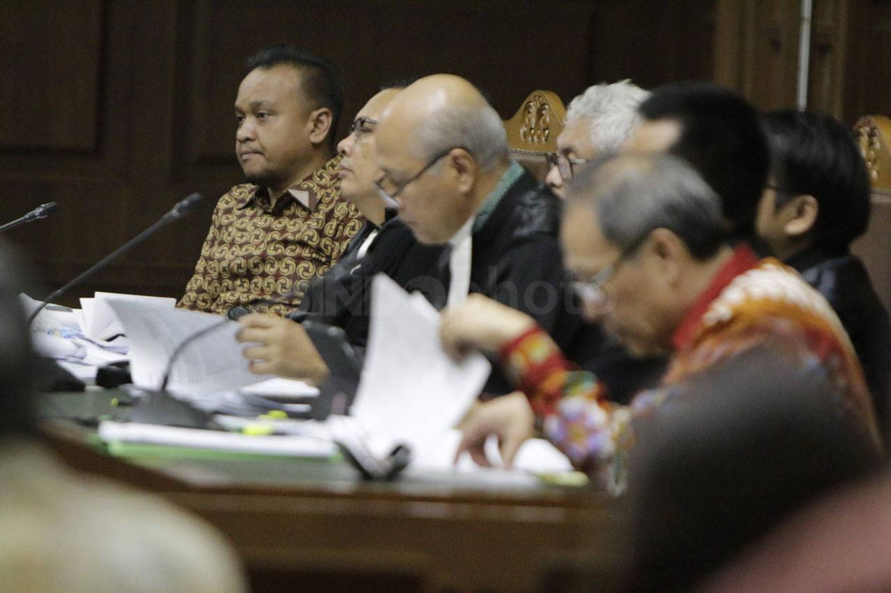Mantan Ketua Komisi...