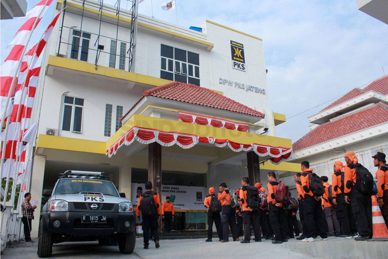 PKS Jateng Berangkatkan...
