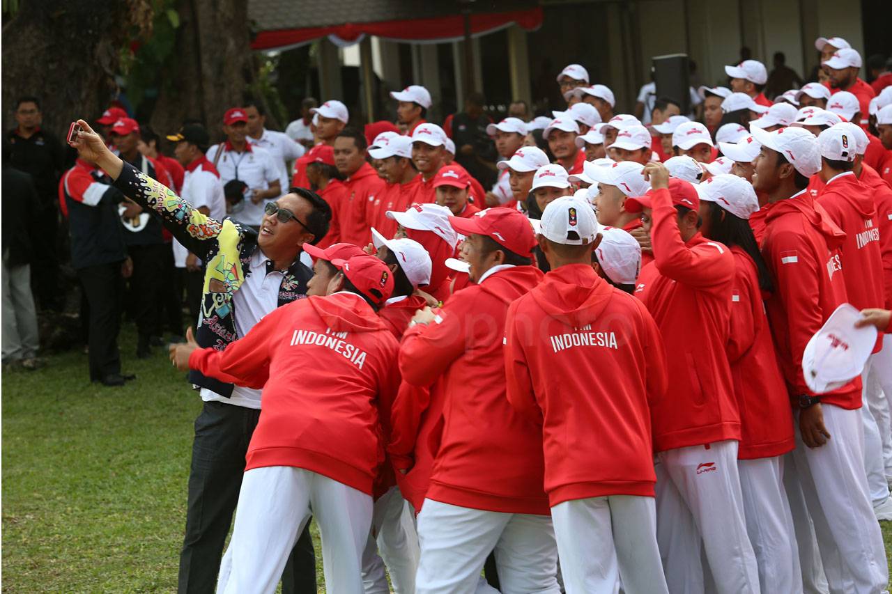 Presiden Jokowi Lepas...