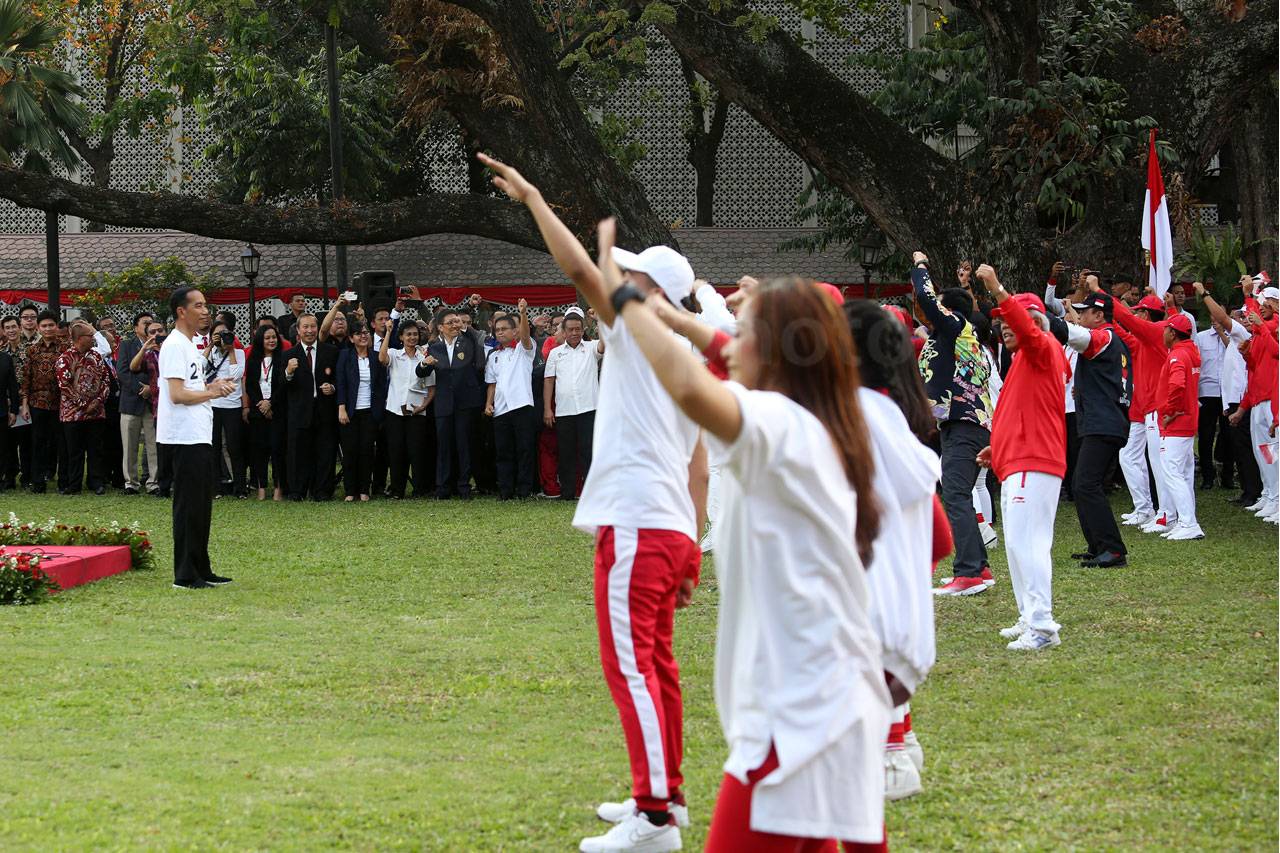 Presiden Jokowi Lepas...
