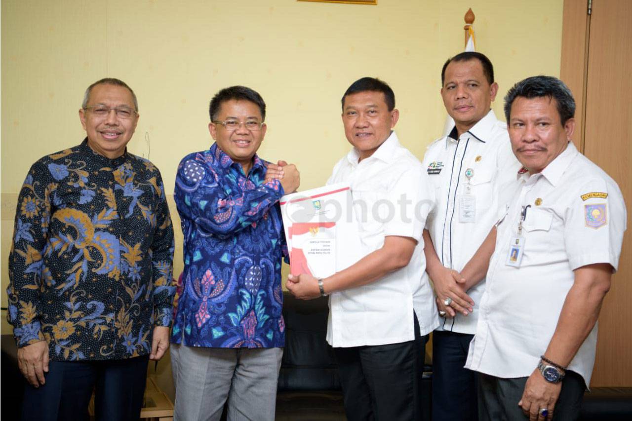 PKS Tandatangani Berkas...