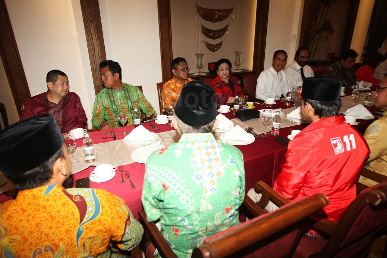 Jokowi Deklarasikan...