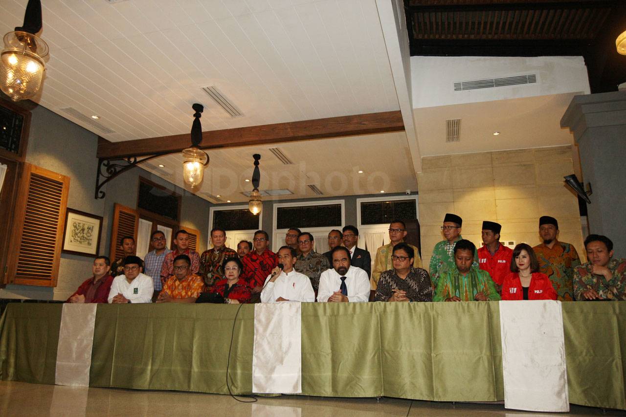 Jokowi Deklarasikan...