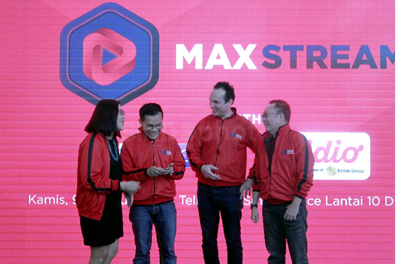 Telkomsel Jalin Kerja...