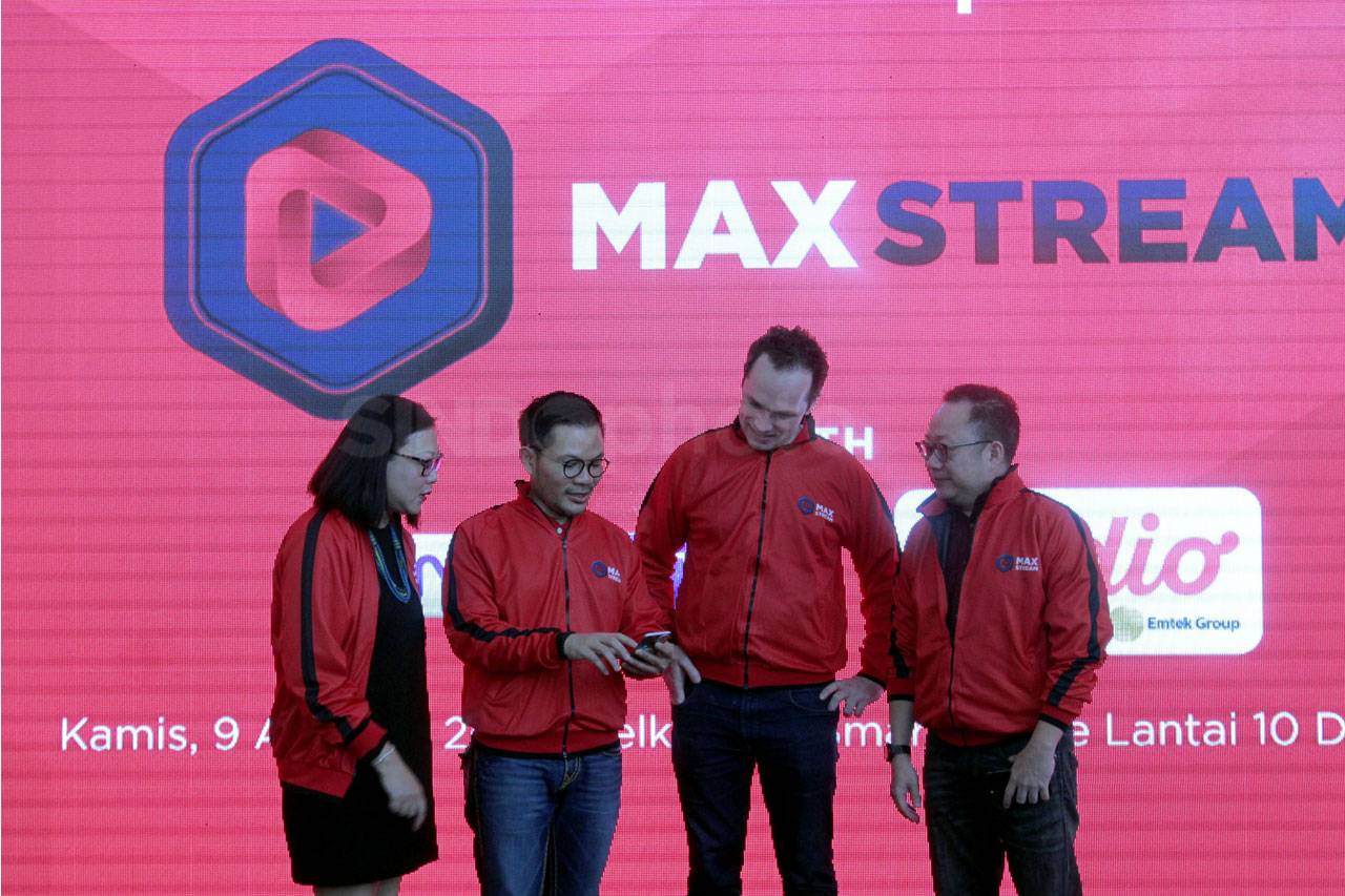 Telkomsel Jalin Kerja...