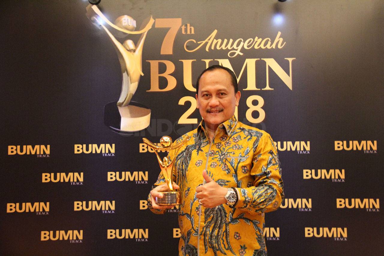 Wika Gedung Raih Penghargaan...