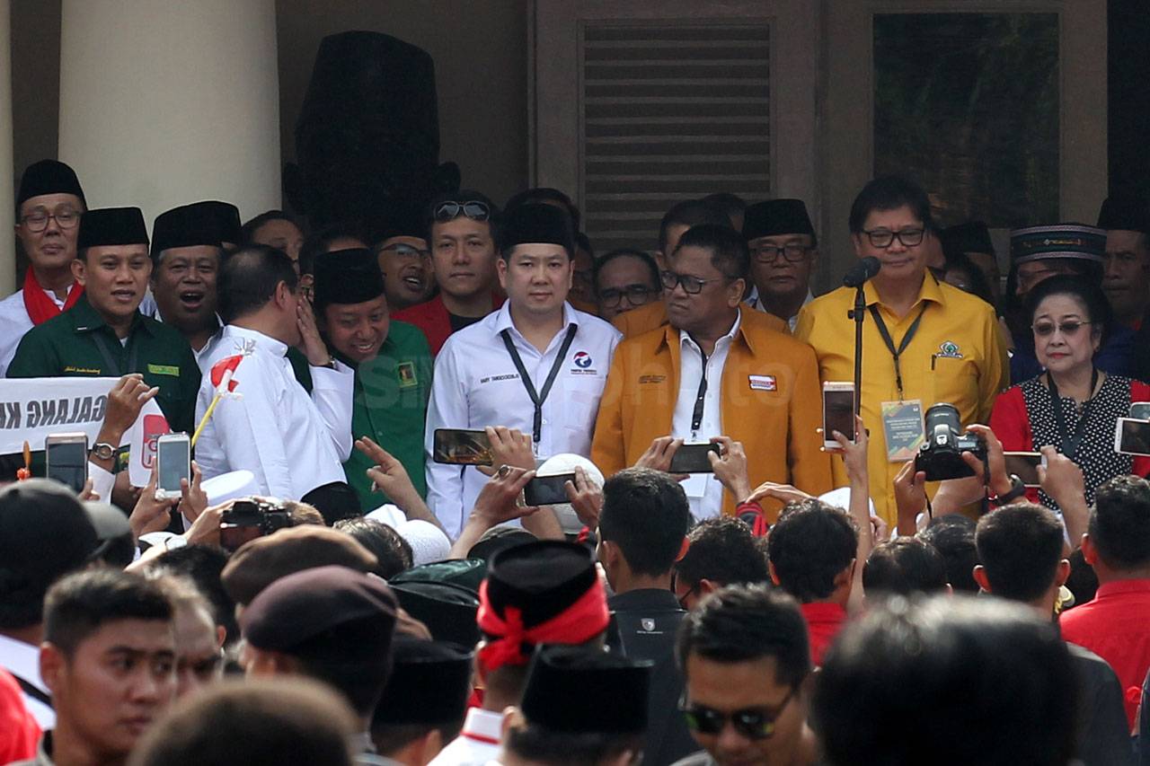 Daftar ke KPU, Jokowi...