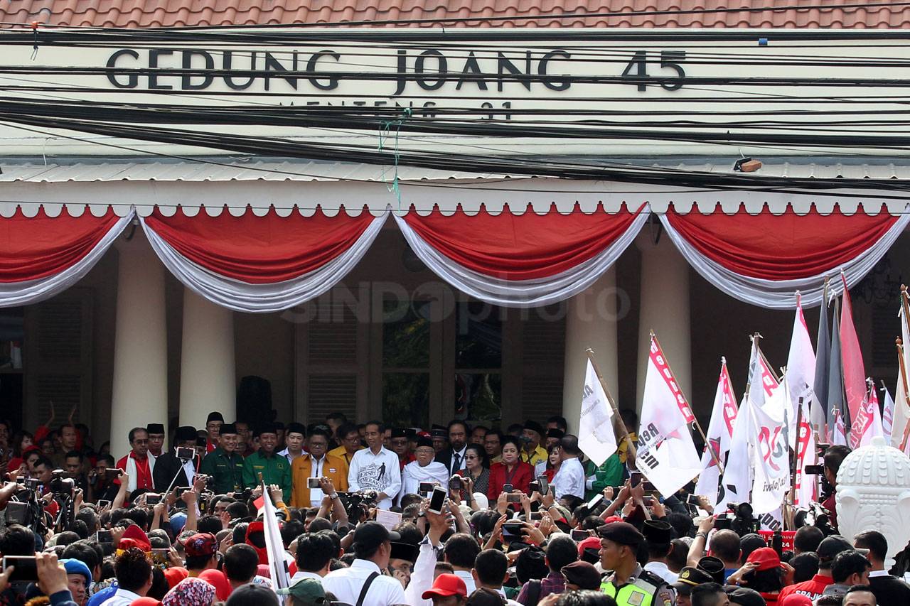 Daftar ke KPU, Jokowi...