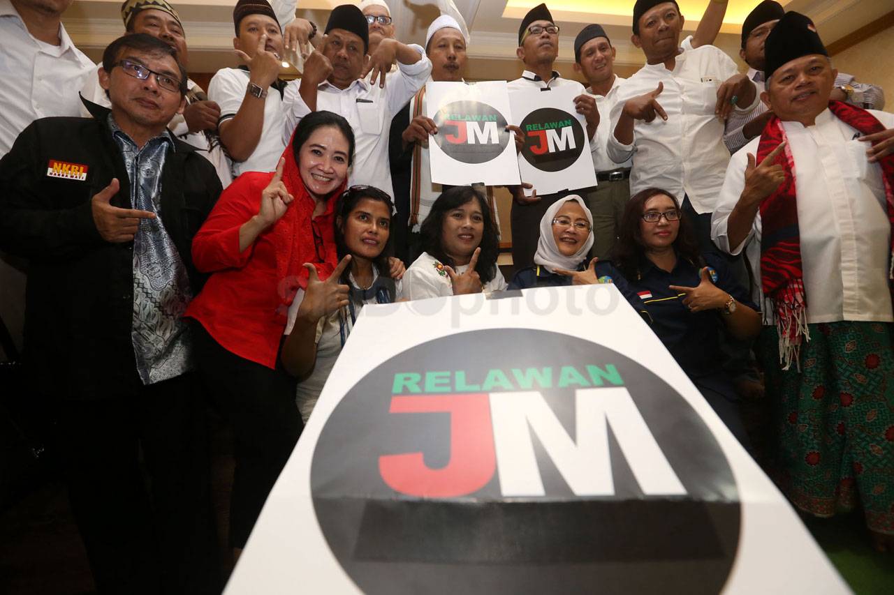 Relawan Jokowi-Maruf...