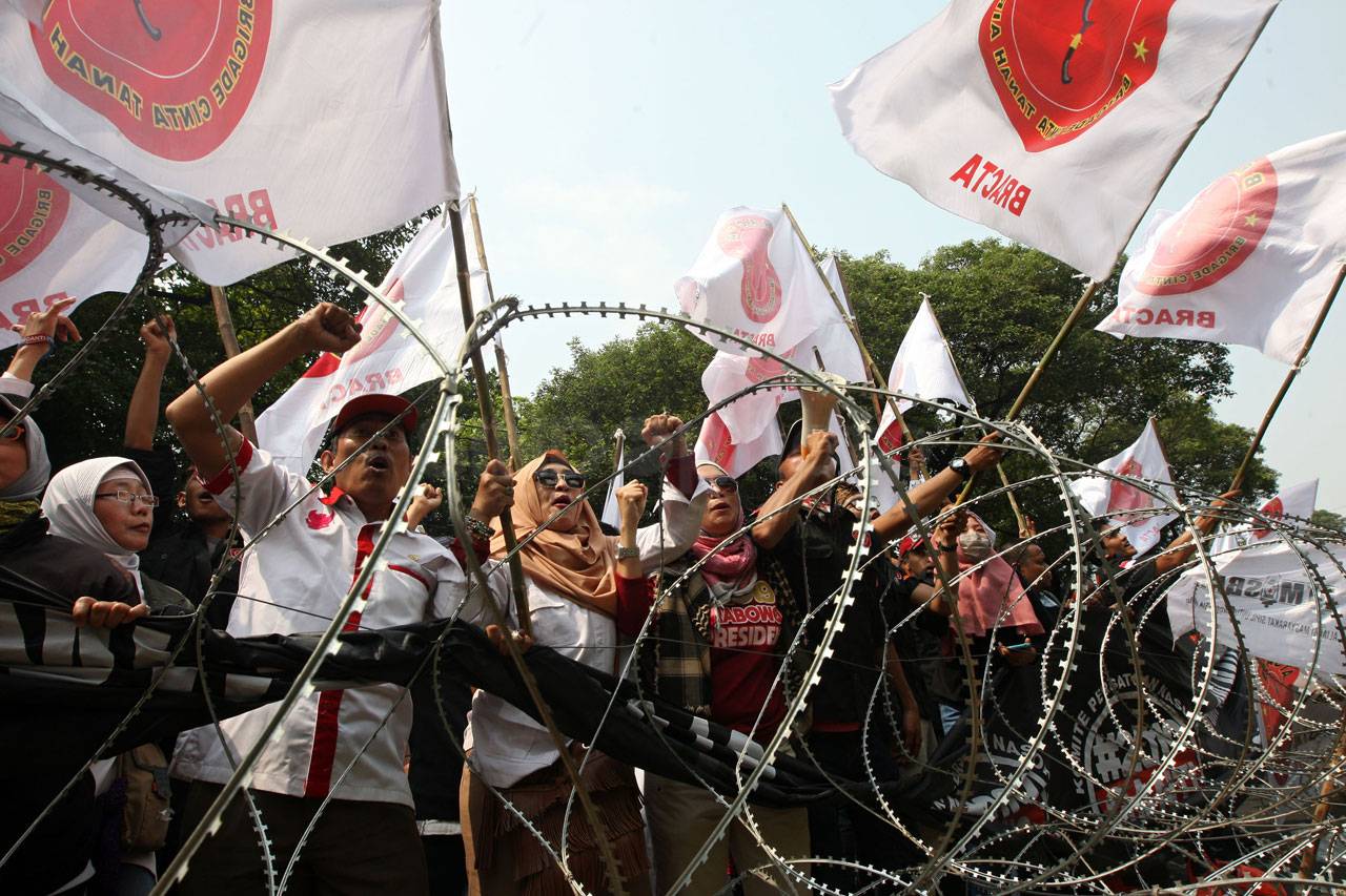 Prabowo-Sandi Daftar...
