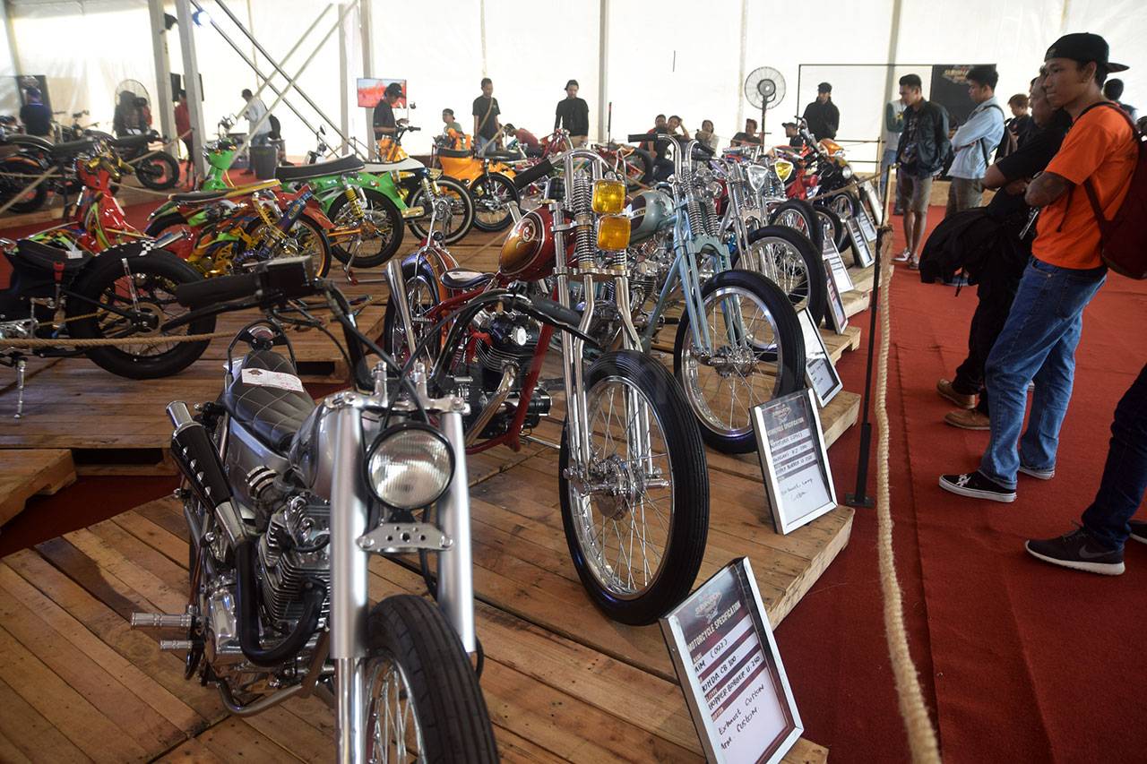 Ratusan Motor Modifikasi...