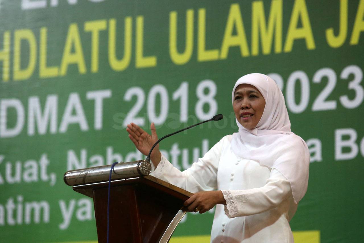 Khofifah Hadiri Pelantikan...