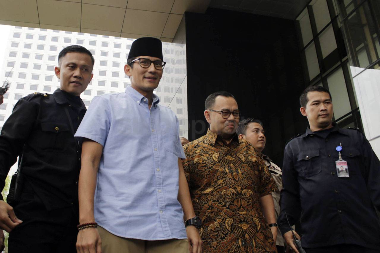 Sandiaga Uno Serahkan...