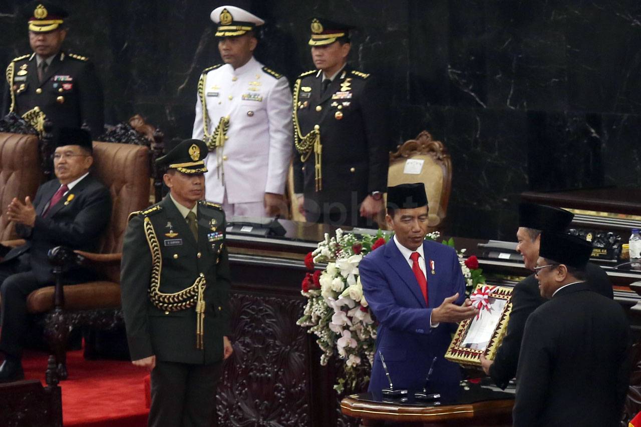 Presiden Jokowi Sampaikan...